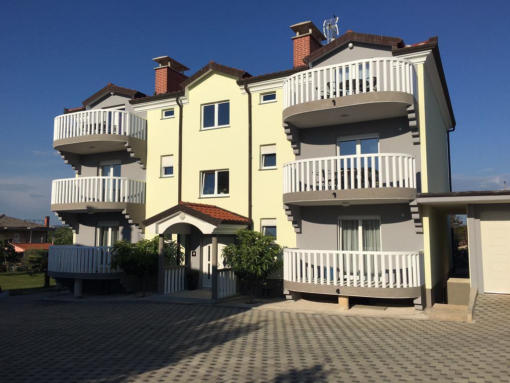 Apartments Barbic 우마그 외부 사진